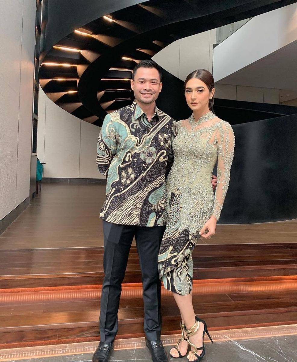 Kebaya brokat hijau. (instagram.com/nsyakieb85)