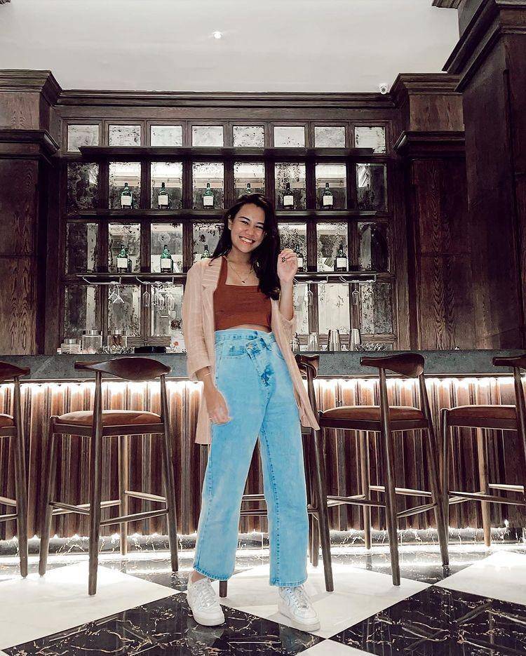 OOTD hangout Aaliyah Massaid (instagram.com/aaliyah.massaid)