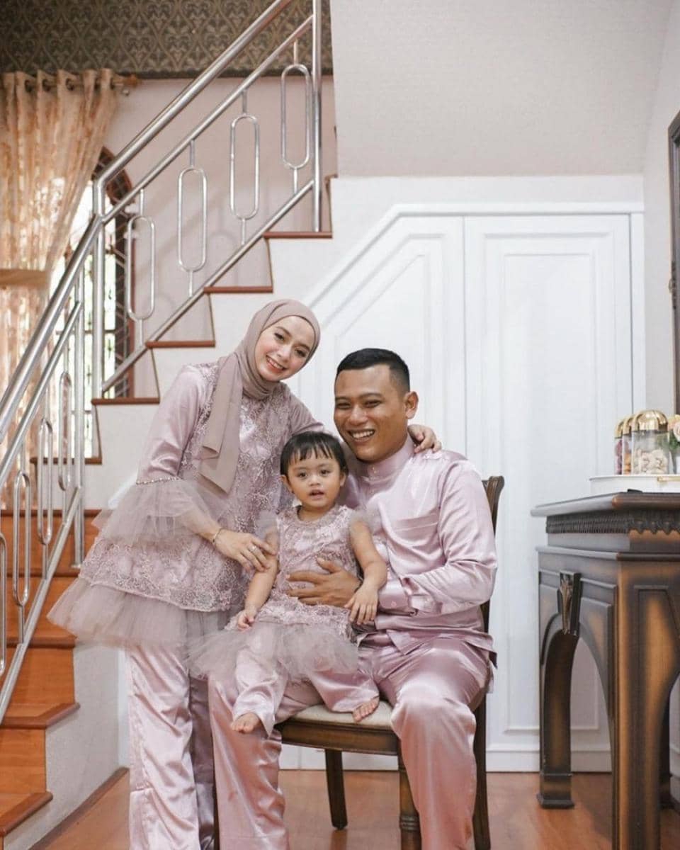 Tunik brokat. (instagram.com/joyagh)