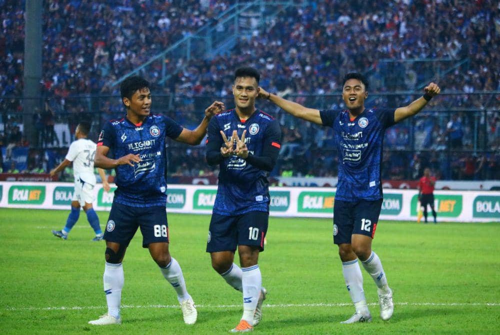 Selangkah Lagi Pertahankan Gelar, Arema FC Tak Pilih-pilih Lawan