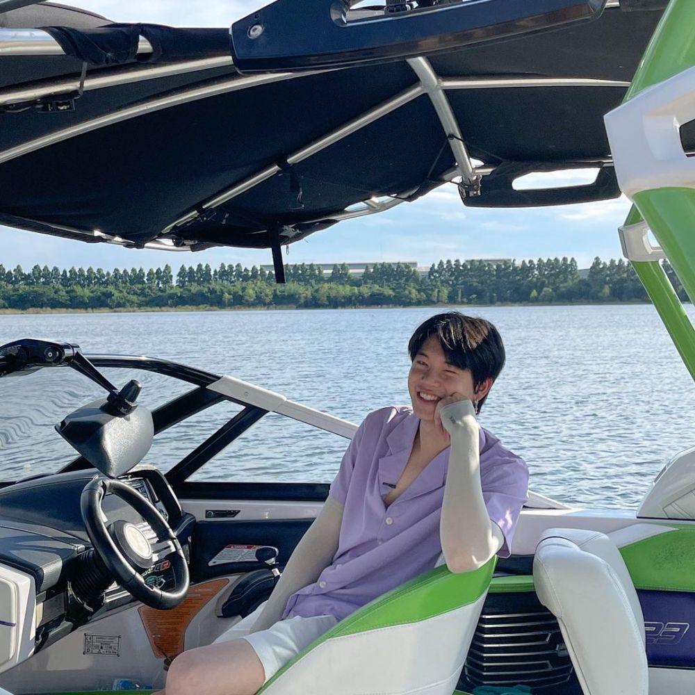 ide OOTD untuk ke pantai ala Yin Anan (instagram.com/yinyin_anw)
