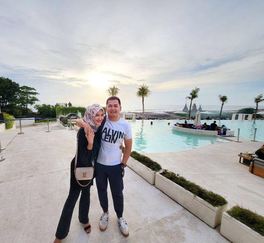 Tommy Kurniawan dan istri (instagram.com/tommykurniawann)