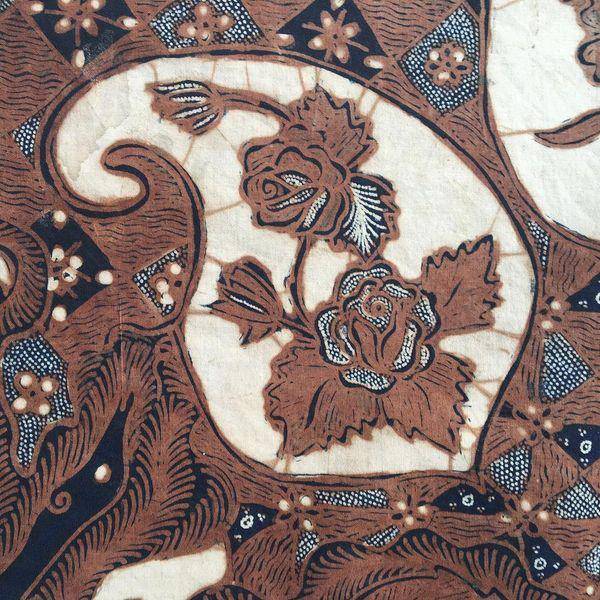 Ilustrasi ragam hias motif mawar (instagram.com/batik_ikan.manis)