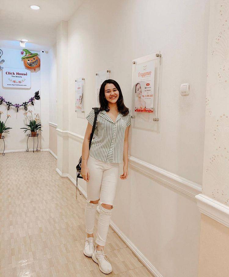 OOTD hangout Aaliyah Massaid (instagram.com/aaliyah.massaid)