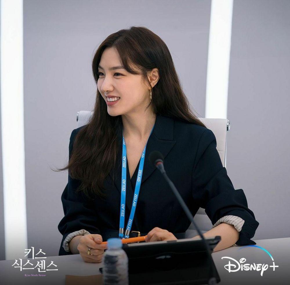 Seo Ji Hye di drama Kiss Sixth Sense (instagram.com/disneypluskr)