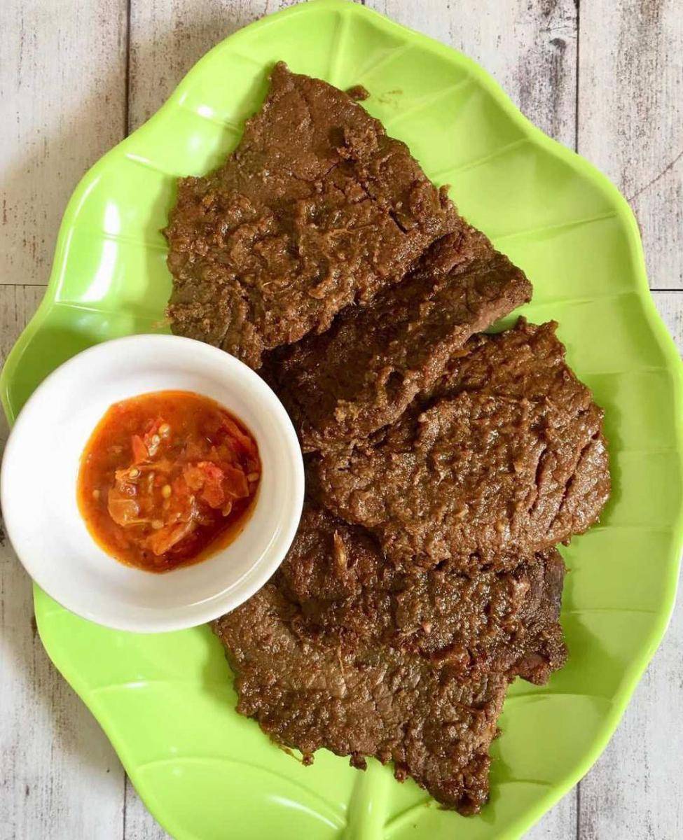 Empal daging (instagram.com/dapoerqu)