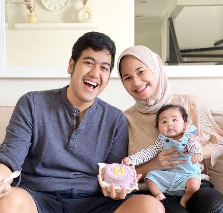 Nadhira dan keluarga (instagram.com/nadhiraafifa)