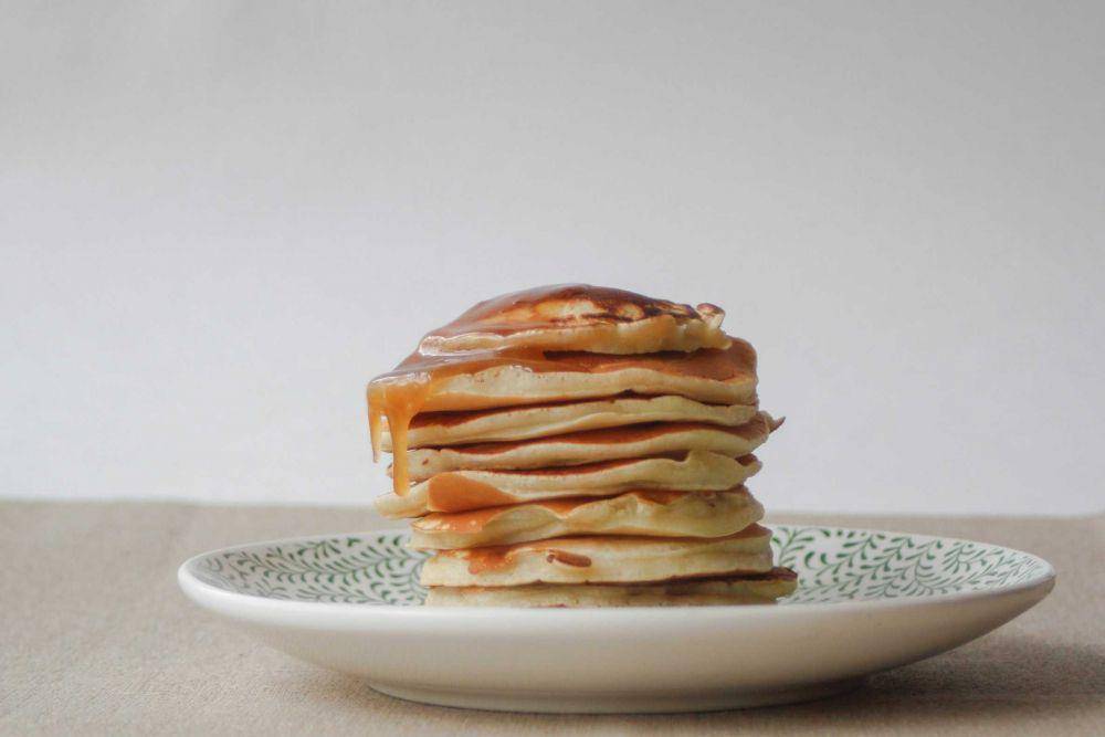 ilustrasi pancake (unsplash.com/@annazarodesign)