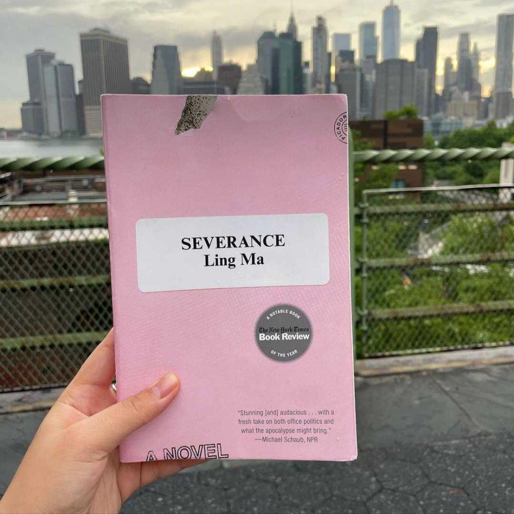 Severence by Ling Ma (instagram.com/hannahbananareads)