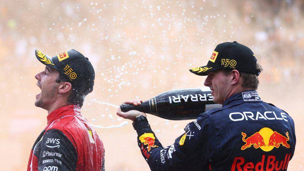 Charles Leclerc dan Max Verstappen (formula1.com)