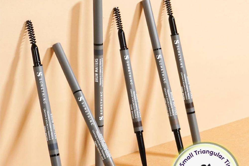 SOMETHINC Brow Matters Retractable Triangle Eyebrow (instagram.com/somethincofficial)