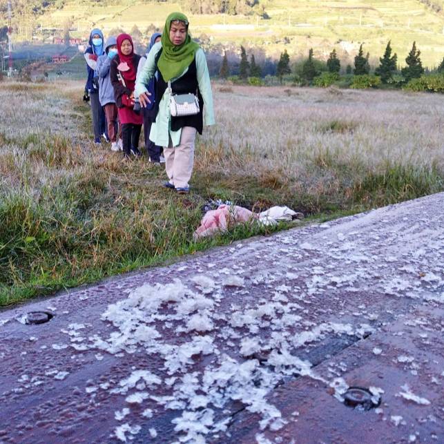 Potret embun es di Dieng (instagram.com/wisatadieng_id)