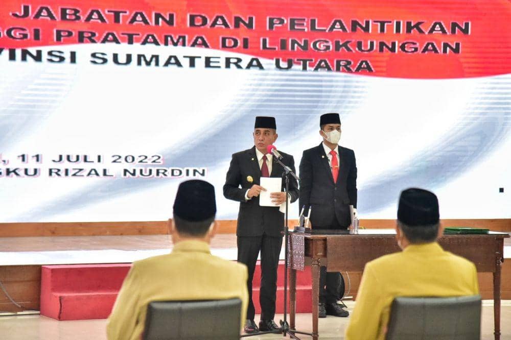 Gubernur Sumatra Utara Edy Rahmayadi melantik 11 pejabat OPD, Senin (11/7/2022). (Diskominfo Sumut)