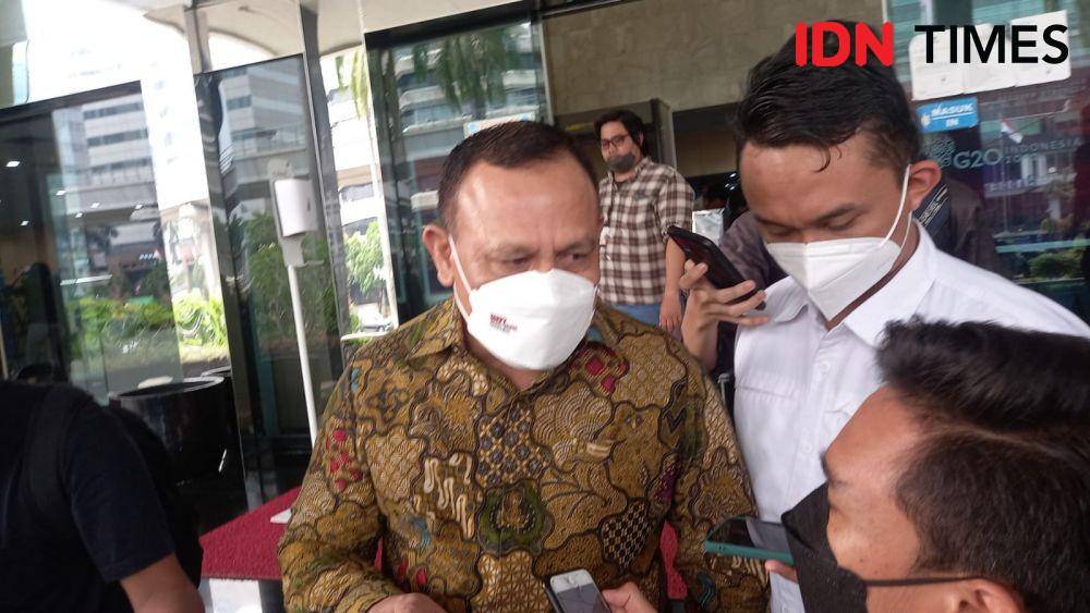Ketua KPK, Firli Bahuri berikan pertanyaan terkait Lili Pintauli (IDN Times/Aryodamar)