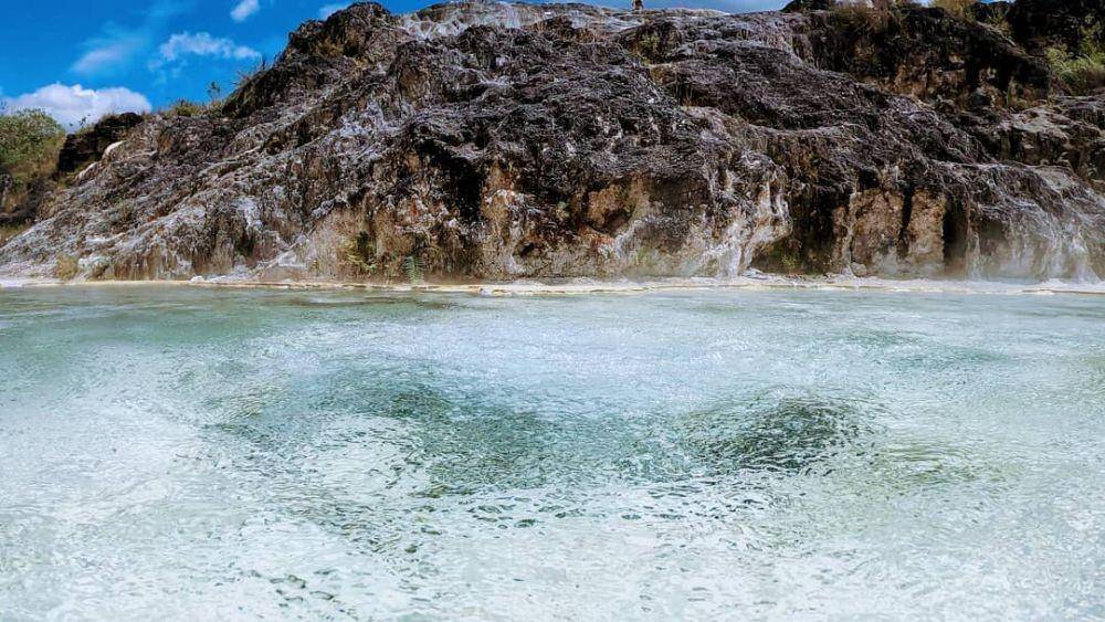 Sumber Mata Air Panas Sipoholon, Tapanuli Utara (instagram.com/novemotret)