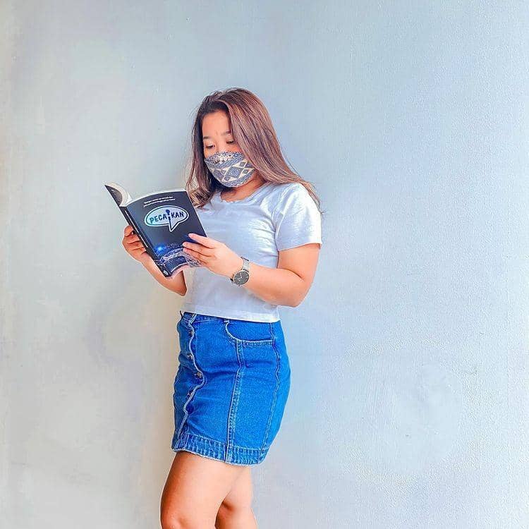 padu padan rok pendek ala Kiky Saputri (instagram.com/kikysaputrii)