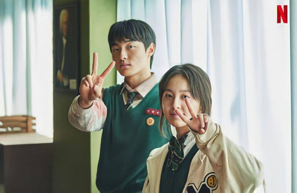 Yoon Chan Young dan Park Ji Hoo di All of Us Are Dead (instagram.com/netflixkr)