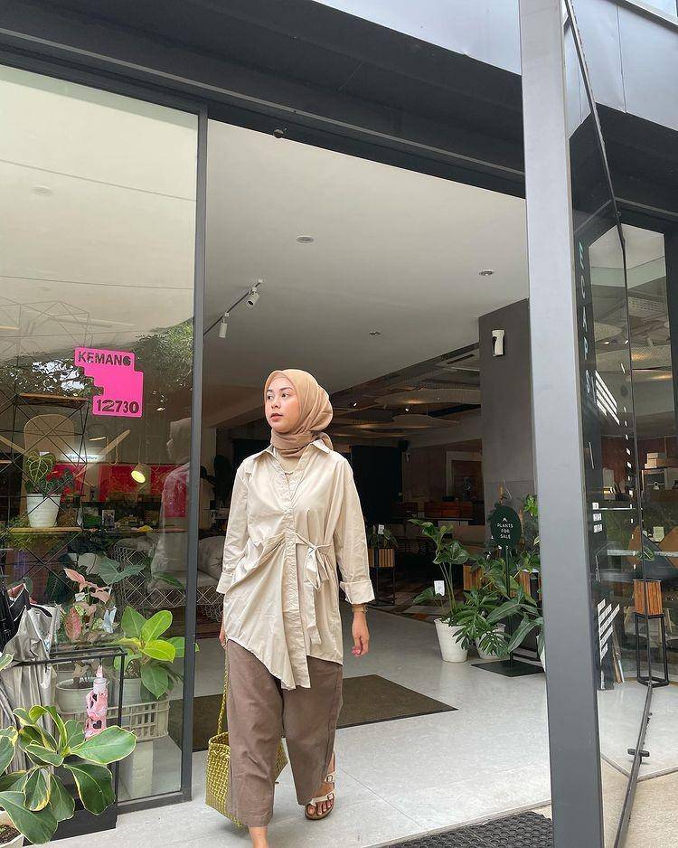 OOTD cewek bumi ala Dianty Annisa (instagram.com/diantyy.a)