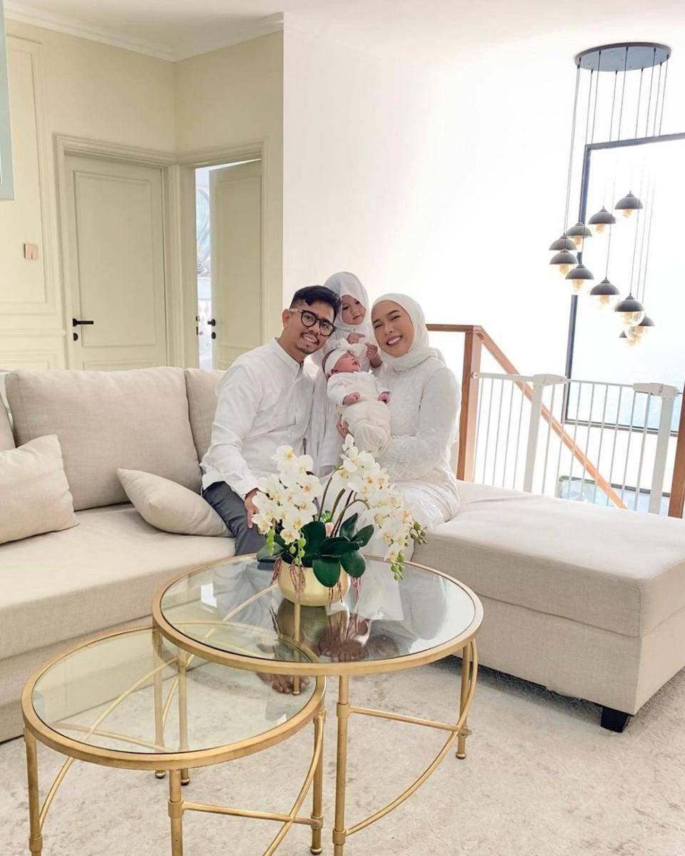 potret keluarga Fitri Tropica (instagram.com/fitrop)