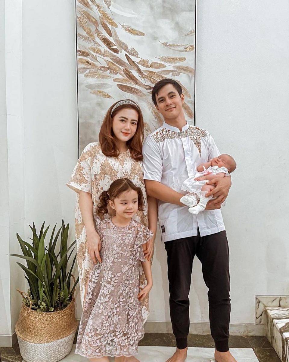 potret keluarga Carlo Milk (instagram.com/eveandien)
