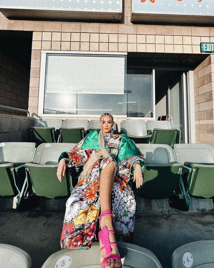 penampilan panggung penyanyi wanita Indonesia (instagram.com/agnezmo)