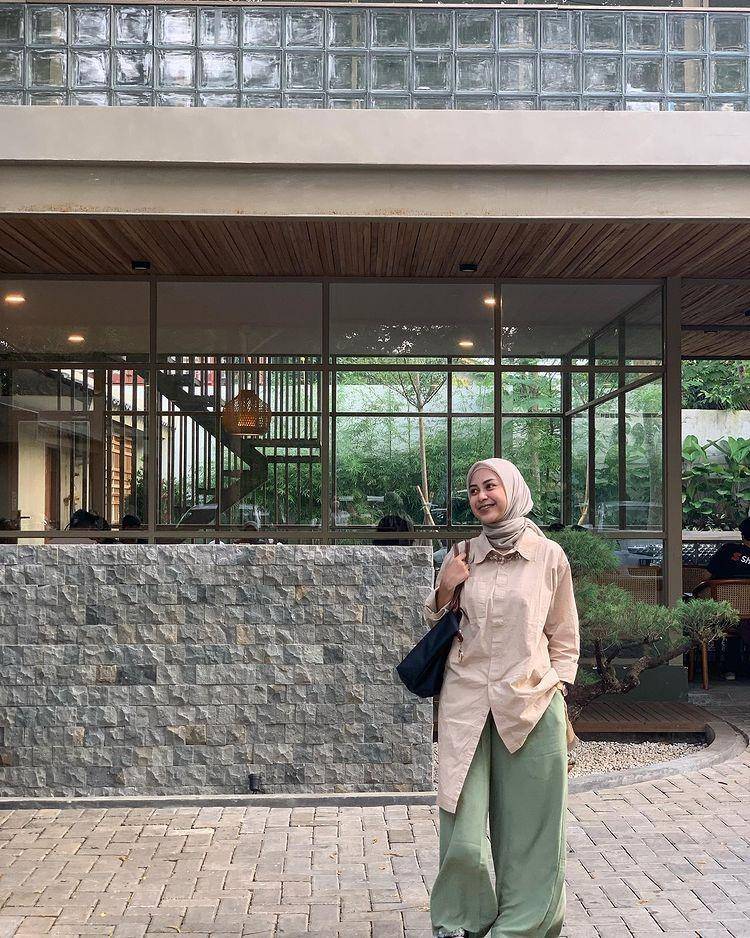OOTD cewek bumi ala Dianty Annisa (instagram.com/diantyy.a)