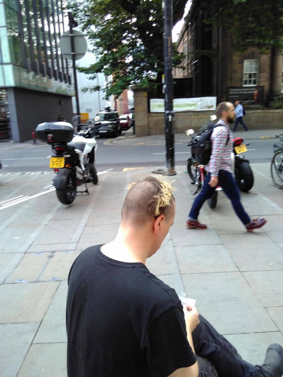 potret gaya rambut nyeleneh (reddit.com/user/Caulibflower)