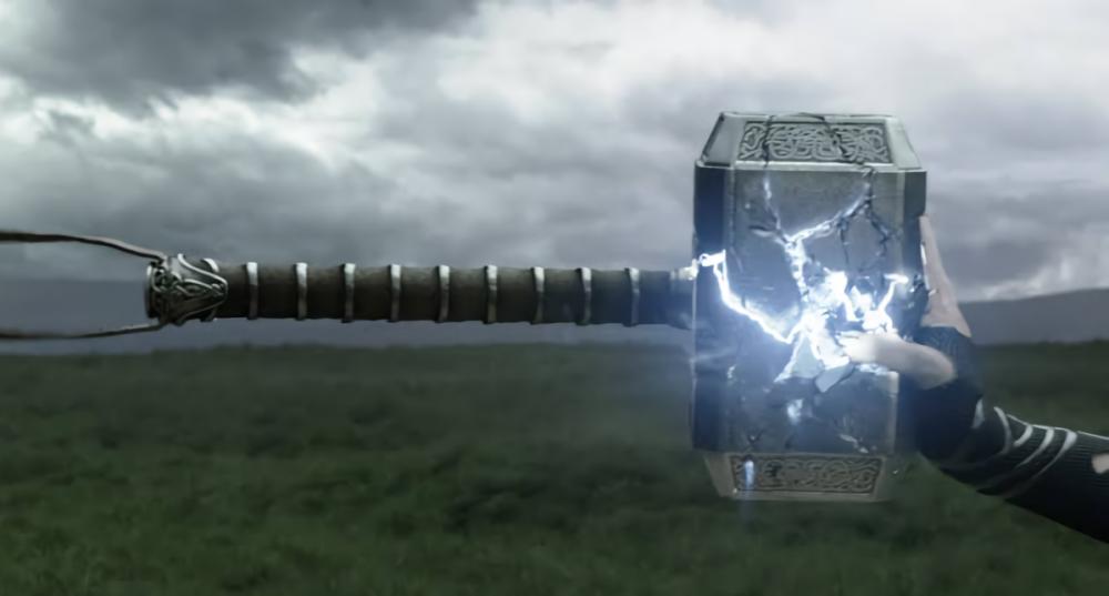 Mjolnir (dok. Marvel Studios/Thor: Ragnarok)