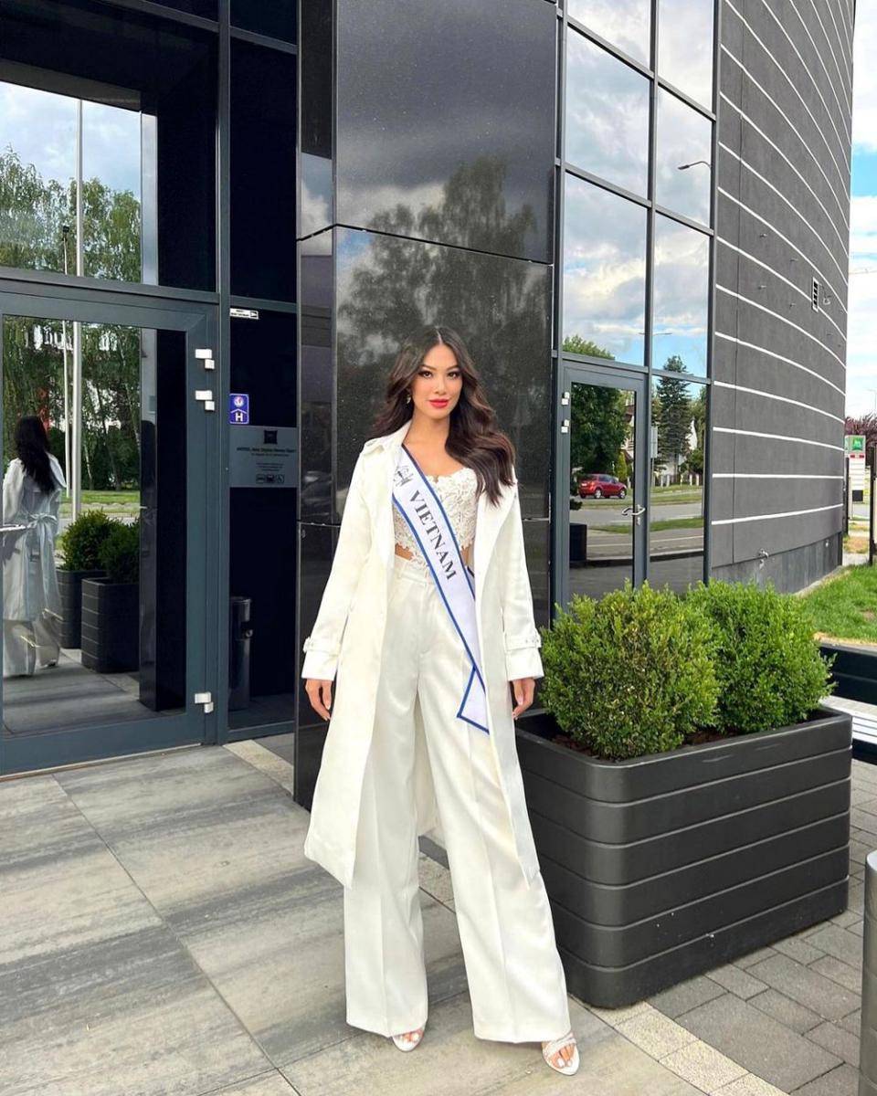 Potret Finalis Miss Supranational 2022 di Sesi Interview Judging (Instagram.com/kimduyen.nguyenhuynh)
