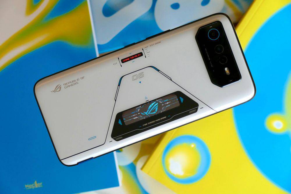 potret Asus ROG Phone 6 (usmarkettoday.com)