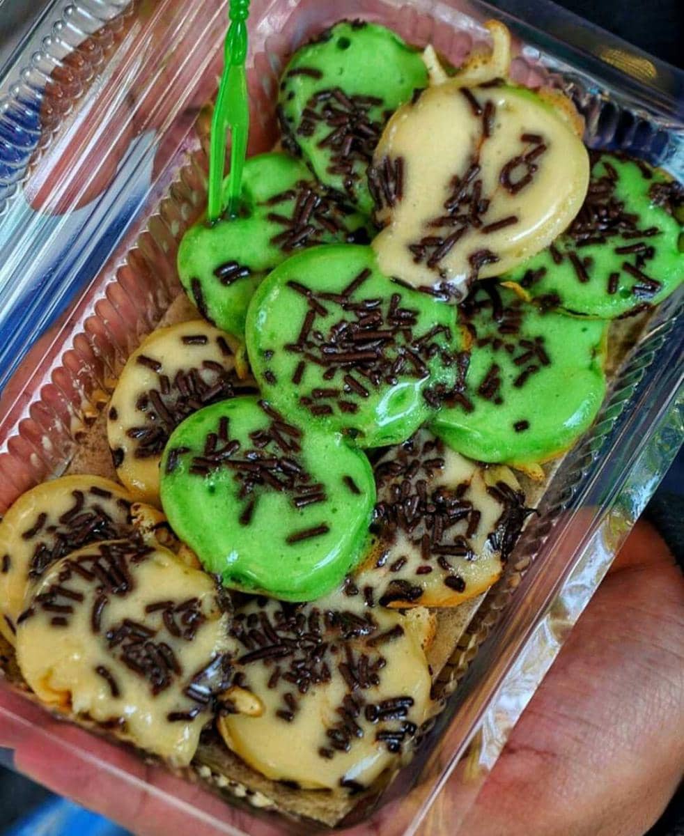kue cubit (instagram.com/tukangjajanid)