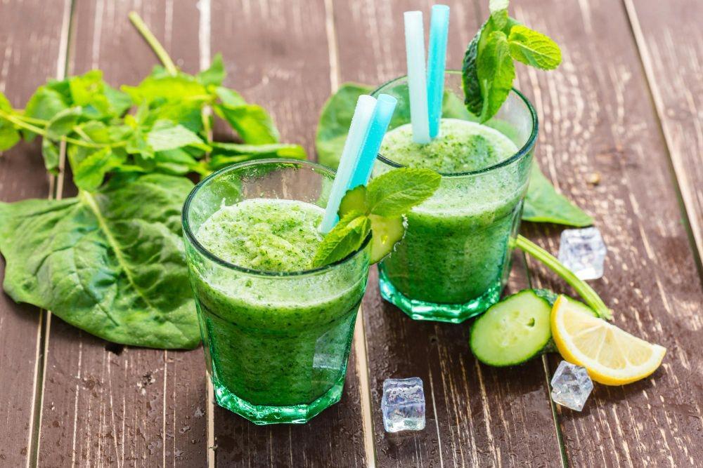 8 Efek Samping Minum Jus Seledri secara Berlebihan