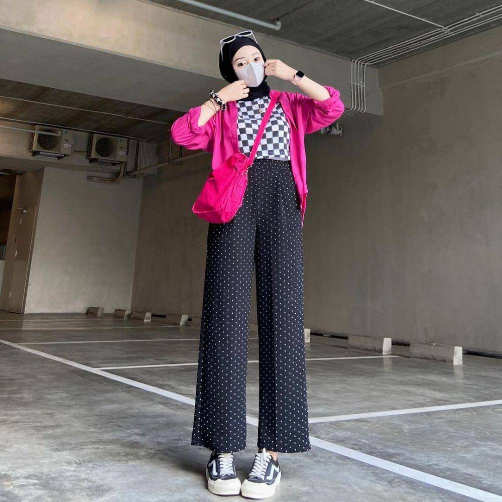ide OOTD dengan warna fuchsia (instagram.com/alyafahh)