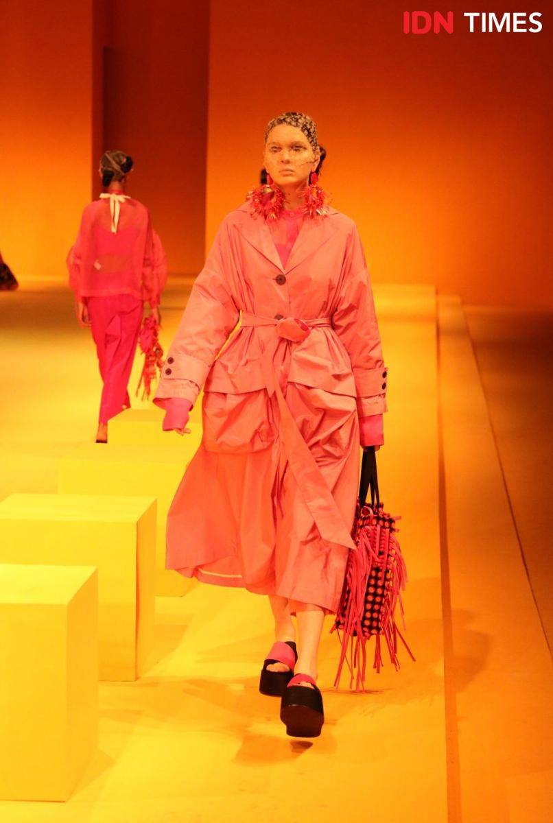 Fashion show koleksi BIYAN Spring/Summer 2023. 11 Juli 2022. (IDN Times/Justin Amudra Patmadiwiria)