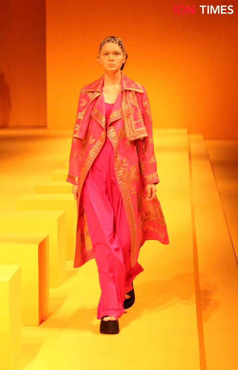 Fashion show koleksi BIYAN Spring/Summer 2023. 11 Juli 2022. (IDN Times/Justin Amudra Patmadiwiria)