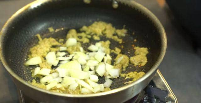 ilustrasi menumis bumbu (youtube.com/Menu CampurSari)