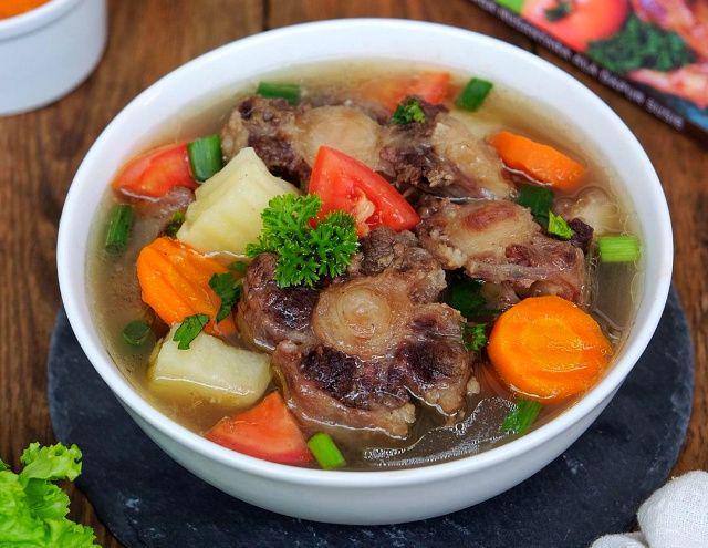 Resep Sop Buntut Kuah Bening, Dijamin Empuk!