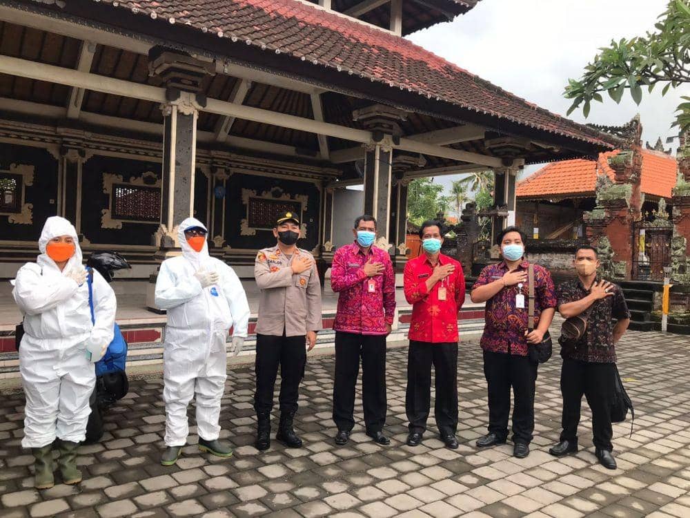 Vaksinasi PMK di wilayah Denpasar Utara. (Dok.IDN Times/Polsek Denpasar Utara)