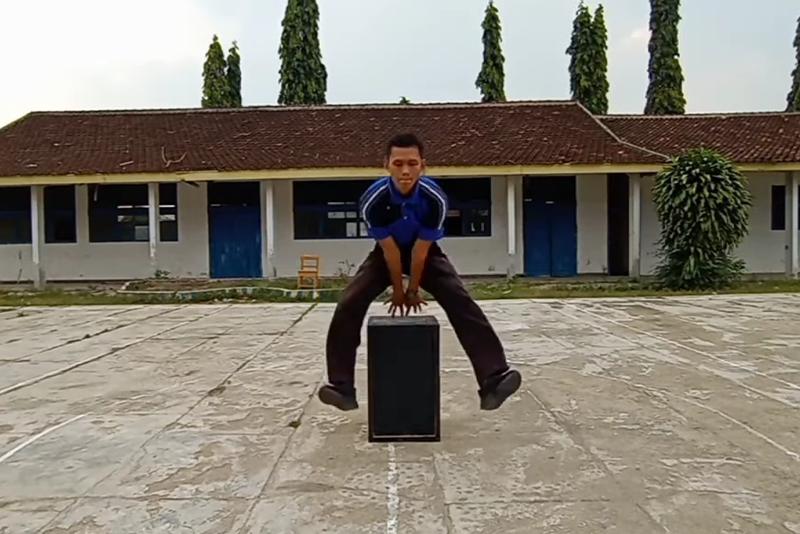 4 Teknik Lompat Jongkok yang Perlu Dikuasai, Mirip Lompat Kangkang