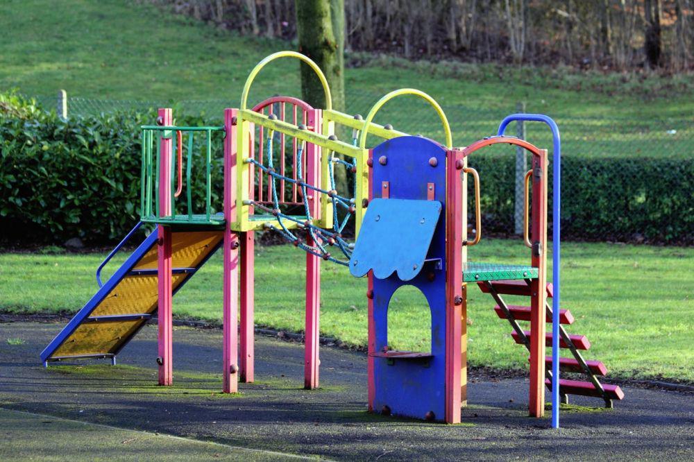 Ajarkan 5 Etika Umum Ini ke Anak Saat di Taman Bermain