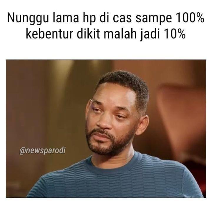 meme momen apes saat nge-charge HP (instagram.com/newsparodi)
