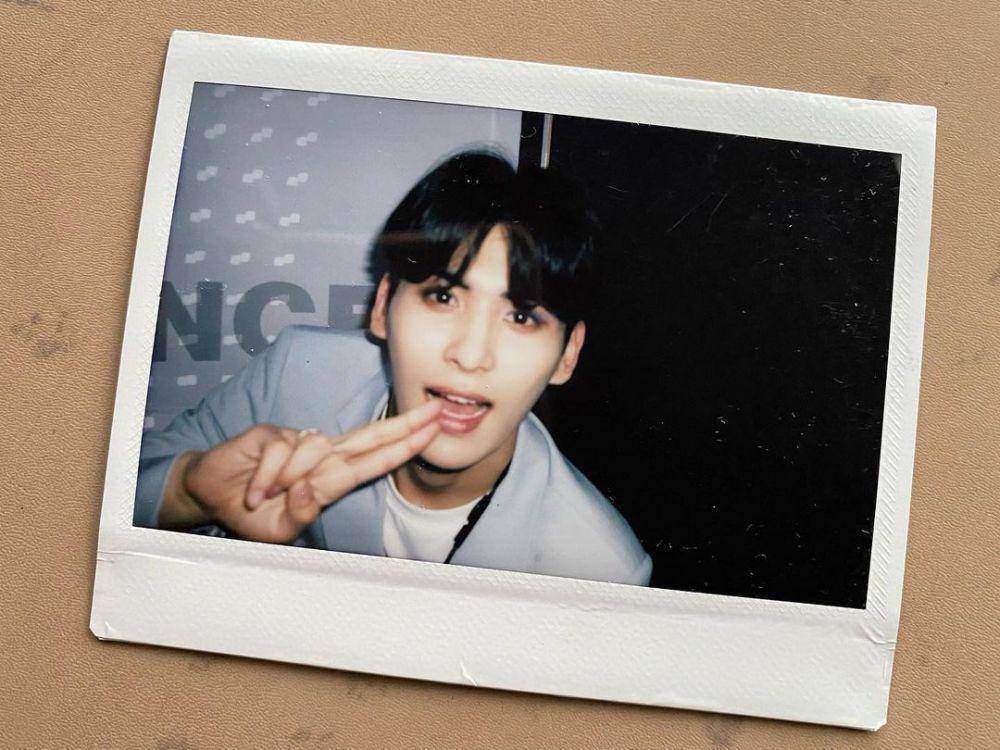 Polaroid photo Yoo Taeyang (instagram.com/taeyang_0228)