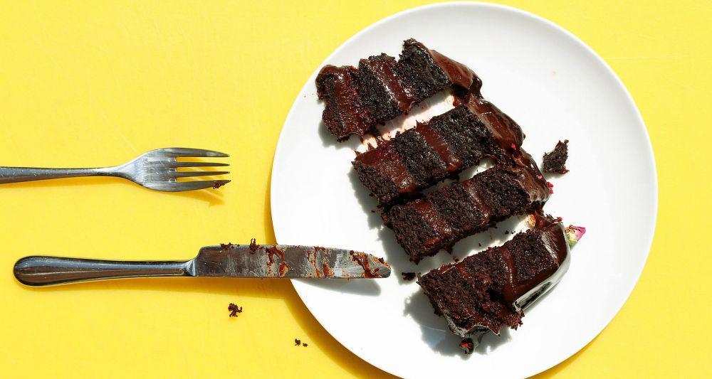 ilustrasi olahan kue cokelat teflon (unsplash.com/Toa Heftiba)
