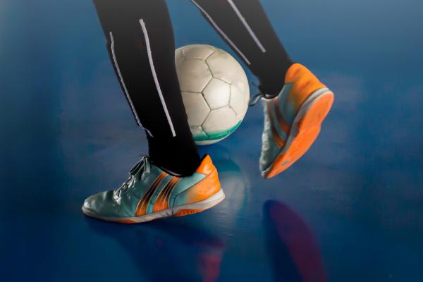 11 Rekomendasi Sepatu Futsal Ortuseight, Kualitas Juara!