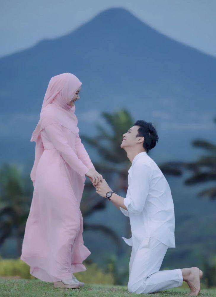 Rey dinda (instagram.com/rey_mbayang)