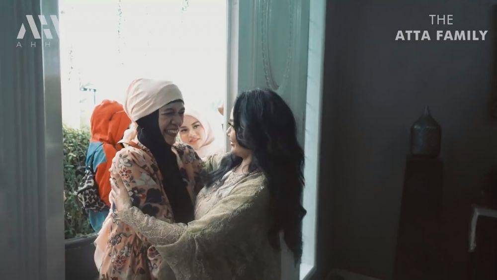 Krisdayanti ketemu besan (youtube.com/attahalilintar)