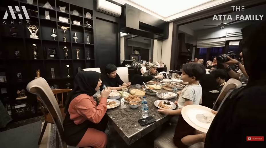 Dinner Gen Halilintar bareng Aurel, Atta, Ameena (YouTube.com/AH)