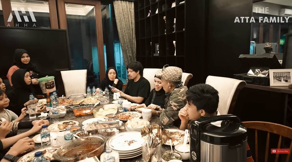 Dinner Gen Halilintar bareng Aurel, Atta, Ameena (YouTube.com/AH)
