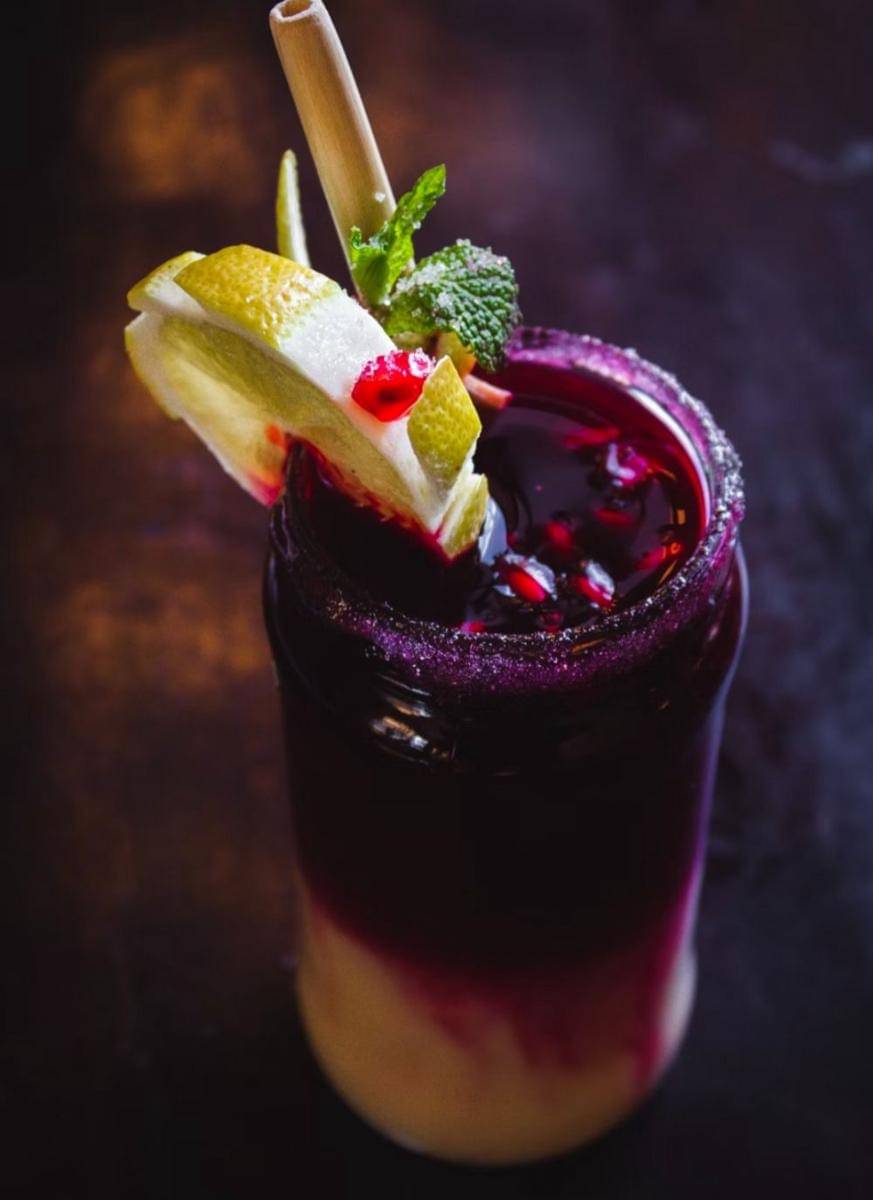 ilustrasi jus anggur (unsplash.com/Louis Hansel)