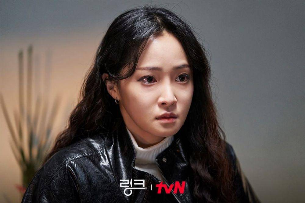 Lee Bom di drama Link: Eat, Love, Kill (instagram.com/tvn_drama/)